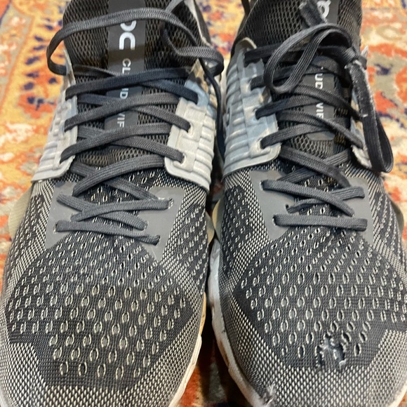 On Running Black and Gray Athletic Shoes - Picture 1 of 8